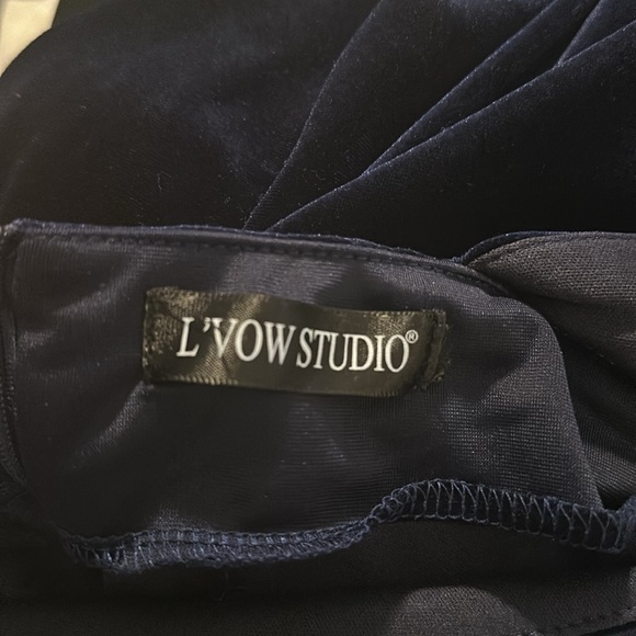 Navy blue formal dress. Floor-length with slit in front. Velvet. - Picture 4 of 4